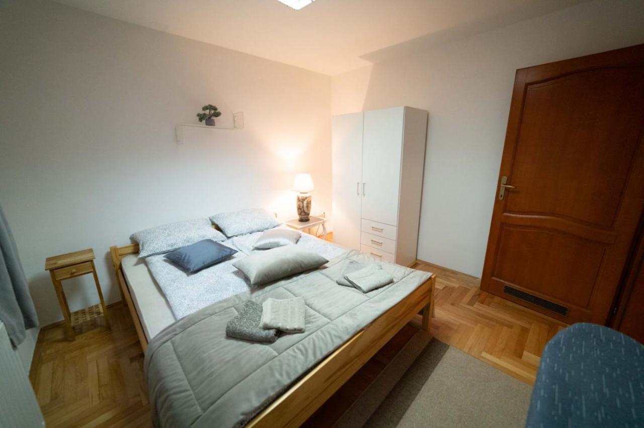 Apartman Yellow House SJJ Exteriör bild