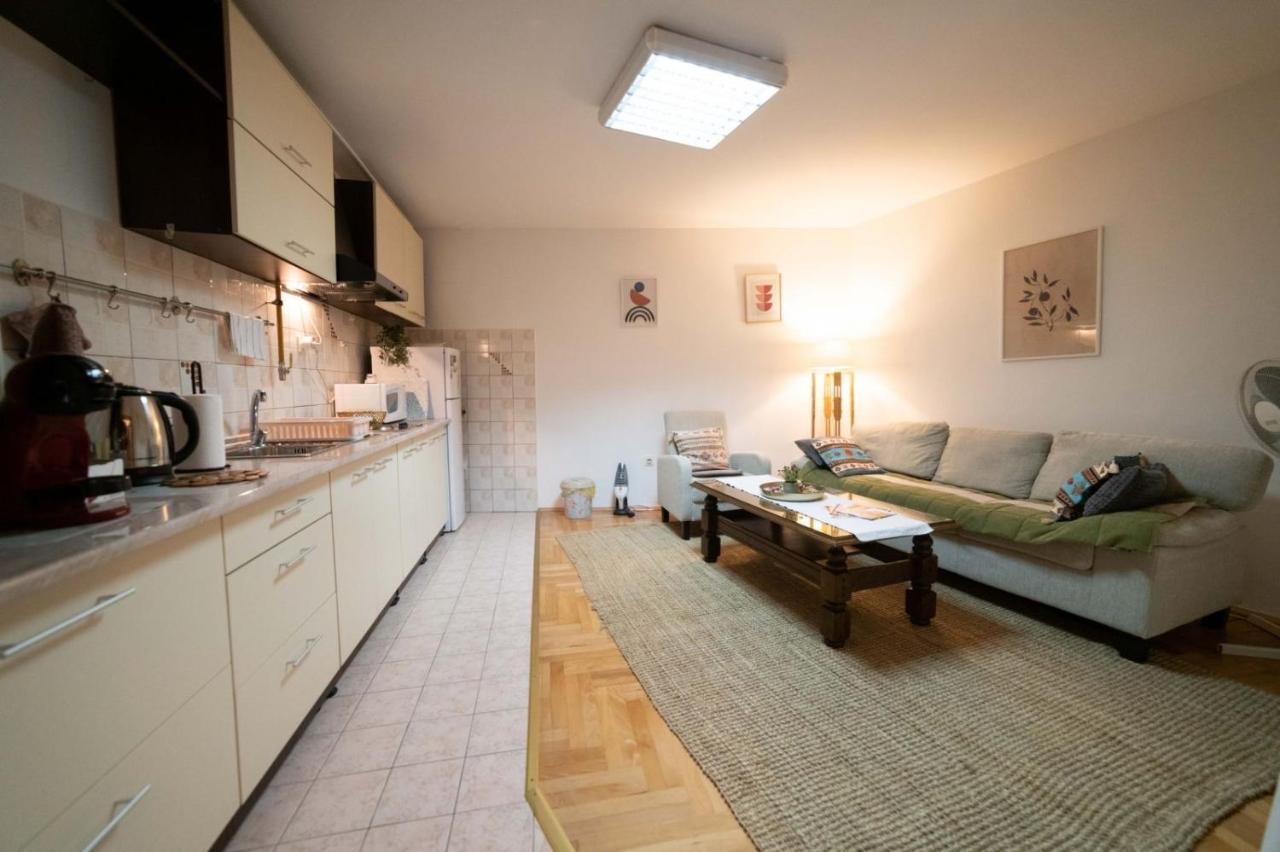Apartman Yellow House SJJ Exteriör bild