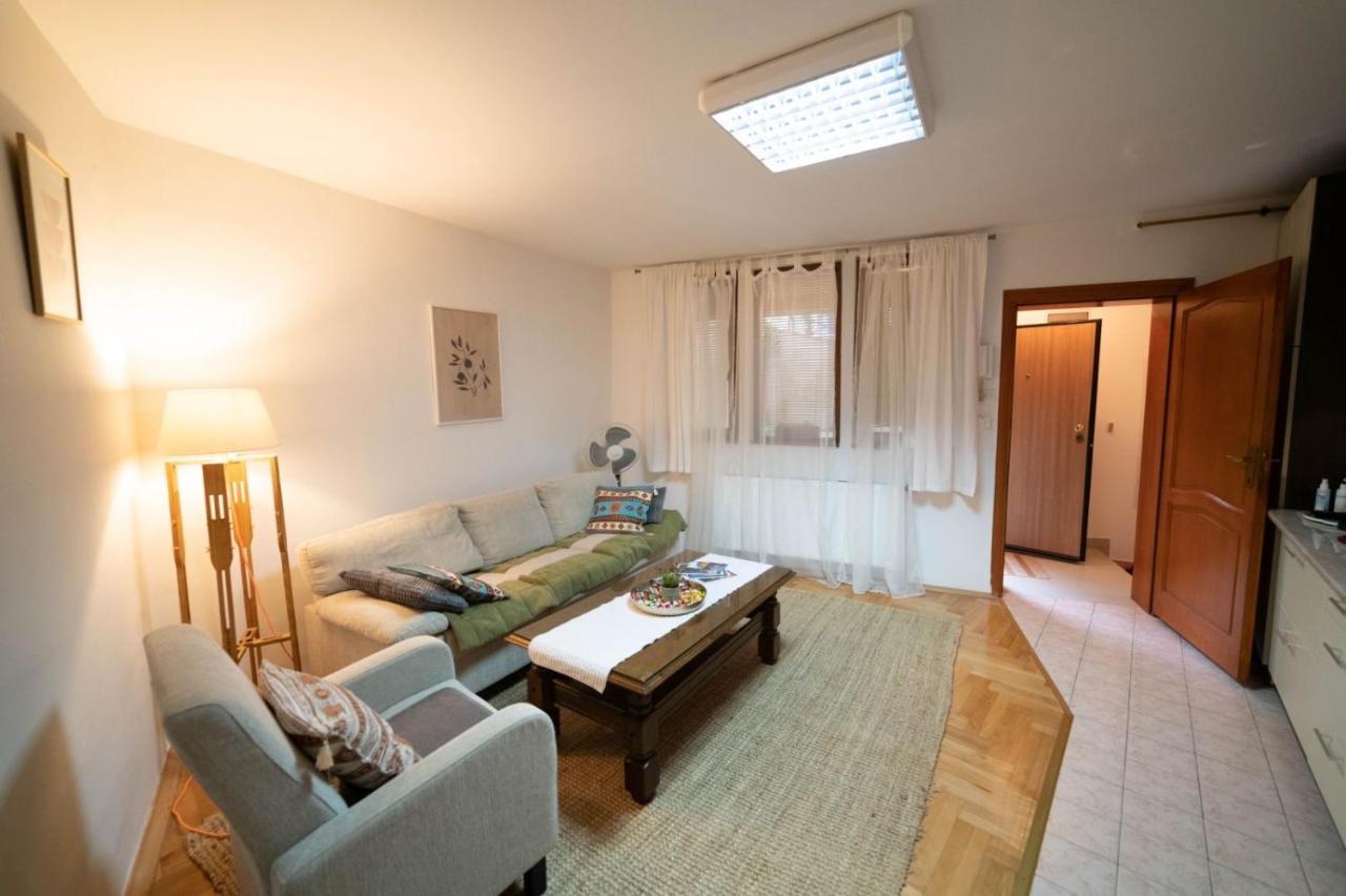 Apartman Yellow House SJJ Exteriör bild