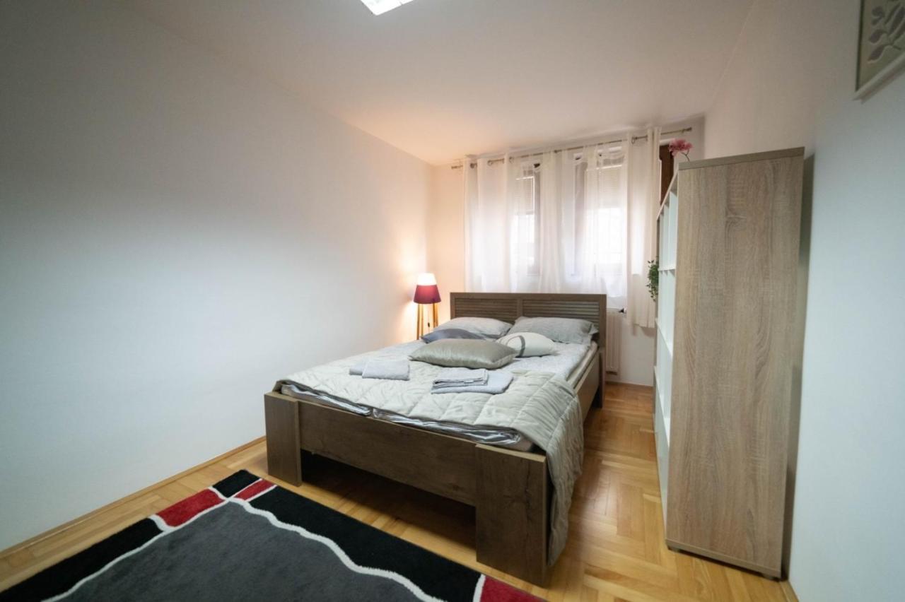 Apartman Yellow House SJJ Exteriör bild